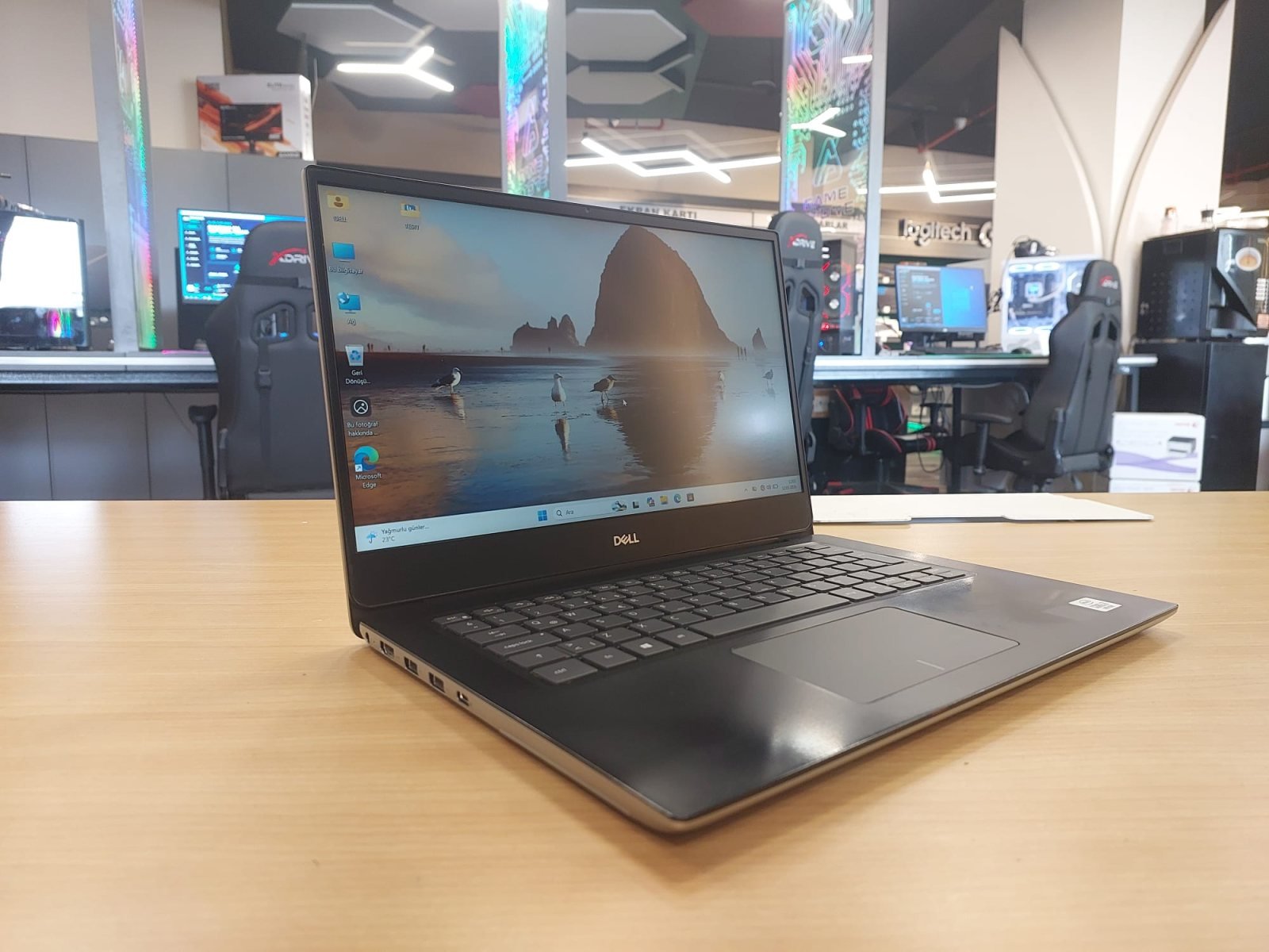 DELL VOSTRO 5490 İ7 10510U 16GB DDR4 512GB SSD MX250 2GB Win10 14" 2.El Dizüstü Bilgisayar (A Kalite)