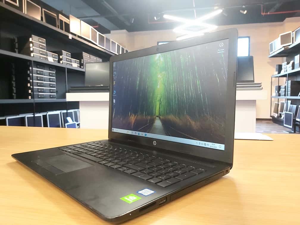 Hp 15-da2028nt i5 10210U 8Gb Ddr4 256GB M2 SSD Nvidia MX110 2GB HDMI FreeDOS 15.6" 2. El Dizüstü Bilgisayar (B Kalite)