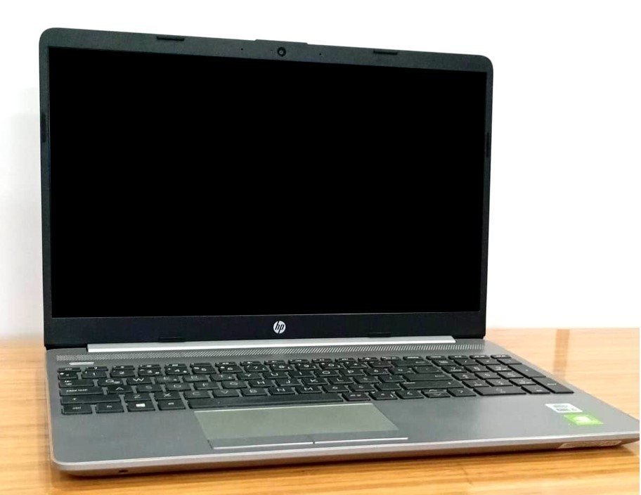 Hp 250 G8 İ5 1135G7 16Gb Ddr4 256GB M2 NVME SSD O/B HDMI FreeDOS 15.6" 2. El Dizüstü Bilgisayar (A Kalite)