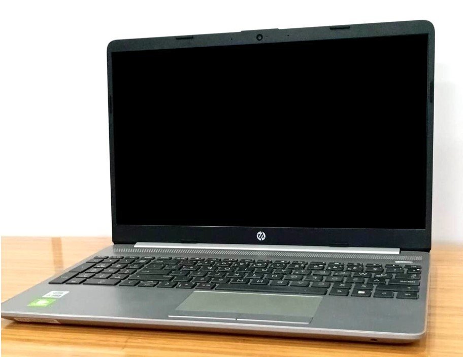 Hp 250 G8 İ5 1135G7 16Gb Ddr4 256GB M2 NVME SSD O/B HDMI FreeDOS 15.6" 2. El Dizüstü Bilgisayar (A Kalite)