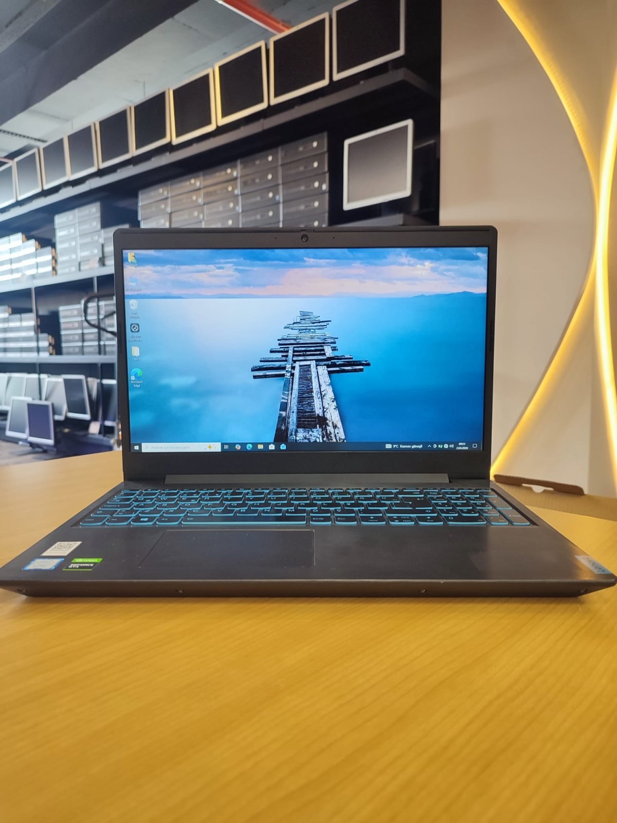 Lenovo IdeaPad L340 i7-9750H 16Gb Ddr4 256GB M2 NVME GTX1050 3GB FreeDOS 15.6" 2.El Dizüstü Bilgisayar (B Kalite)