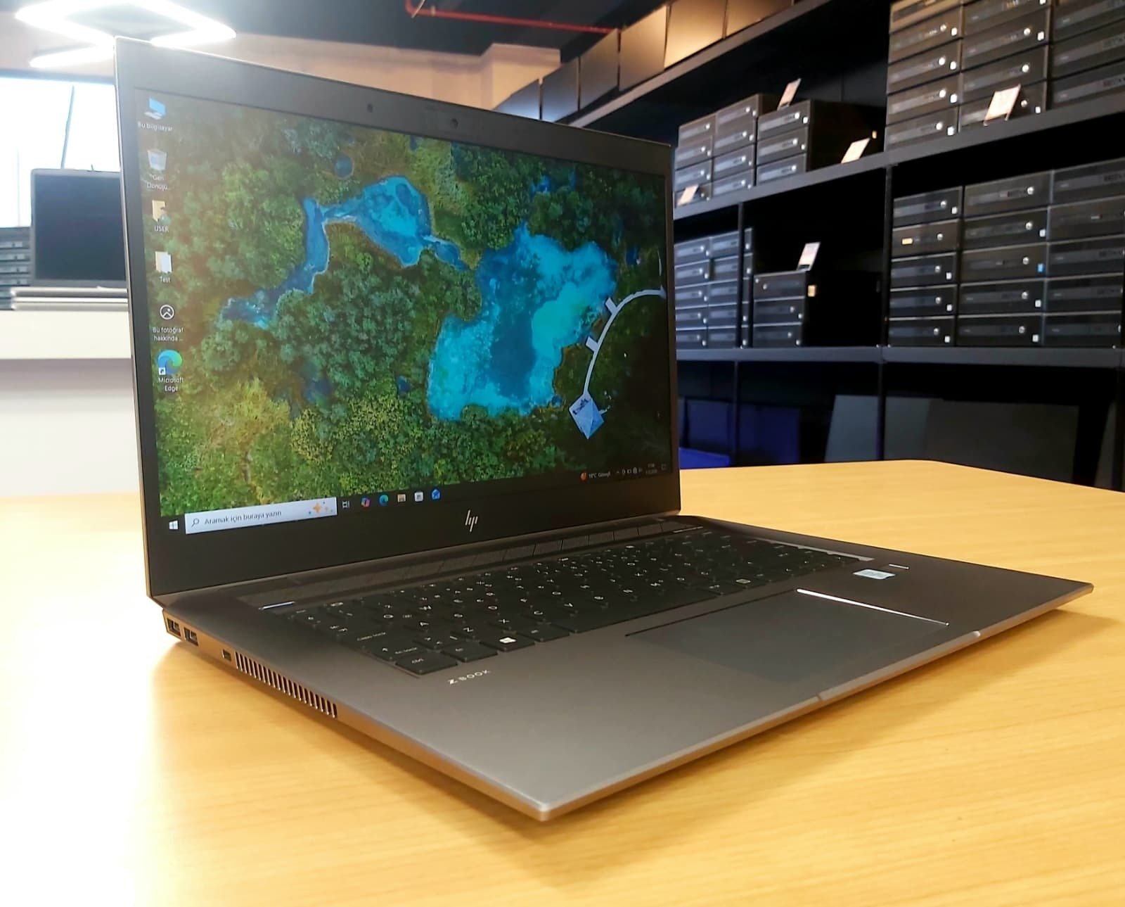 HP Zbook Studio G5 i7 9850H 16Gb Ddr4 512Gb M2 Nvme O/B HDMI Type-C Win10 15.6" 2.El Dizüstü Bilgisayar (A Kalite)